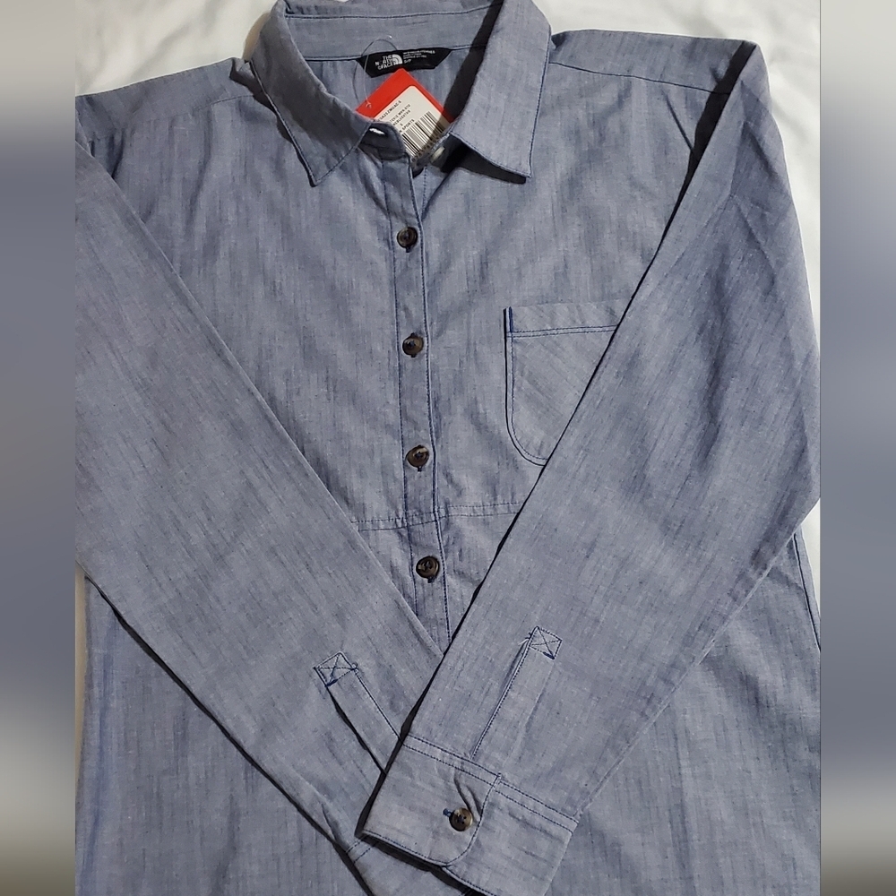 North Face Casual Blue Button-Down Shirt. Sz S
